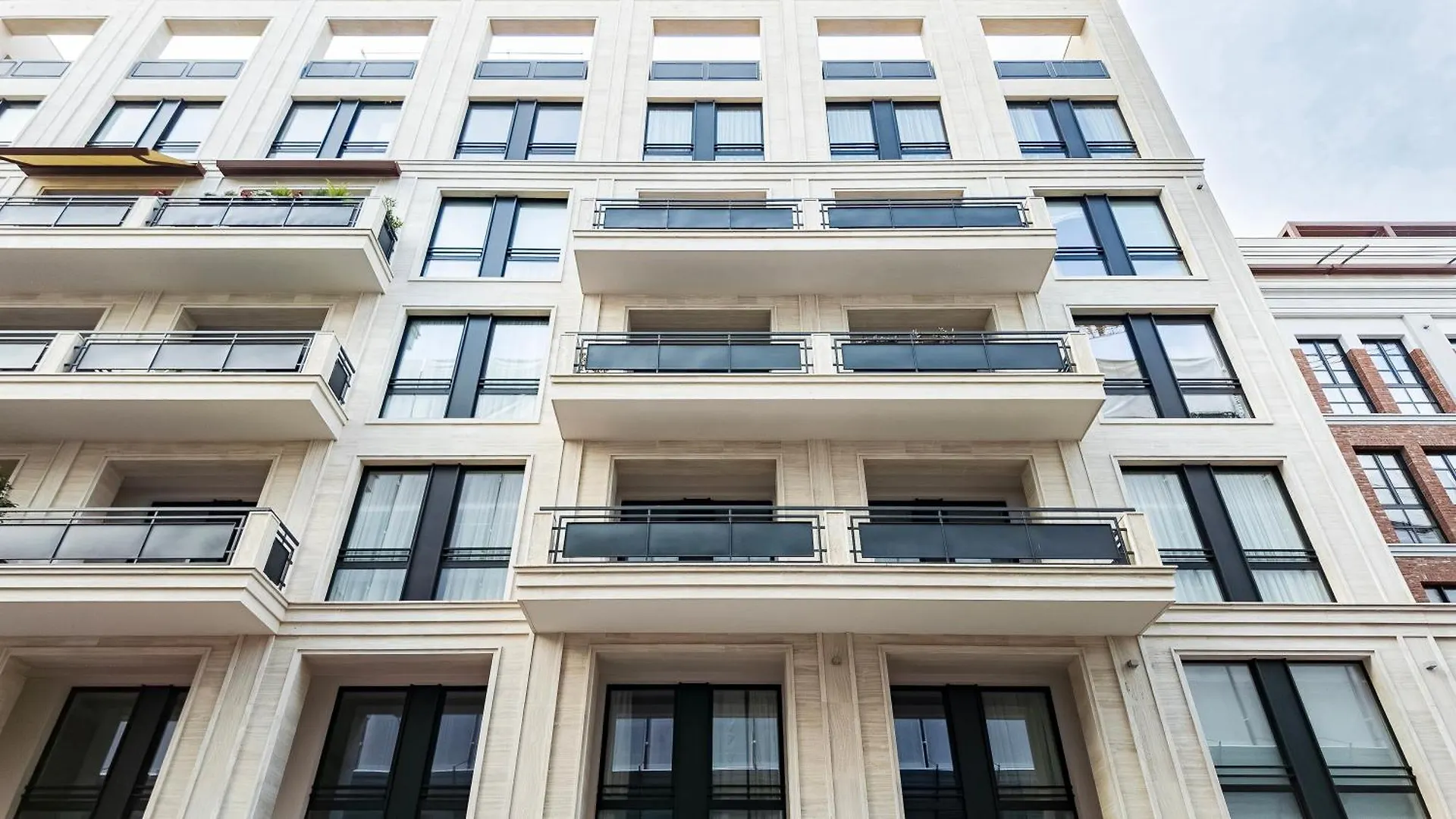 Washington Building - 4 Posti Apartment Milan